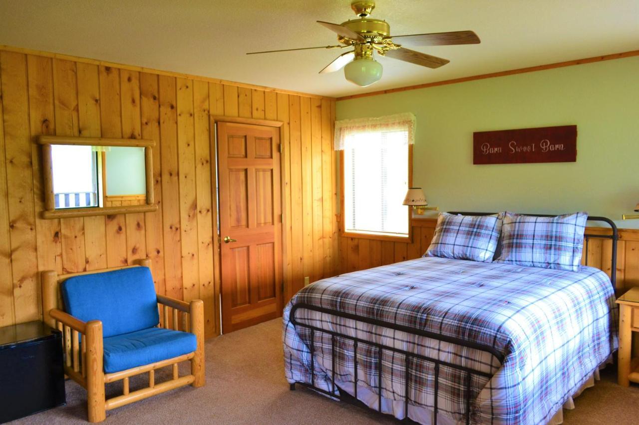 Twin Peaks Guest Ranch Villa Salmon Dış mekan fotoğraf