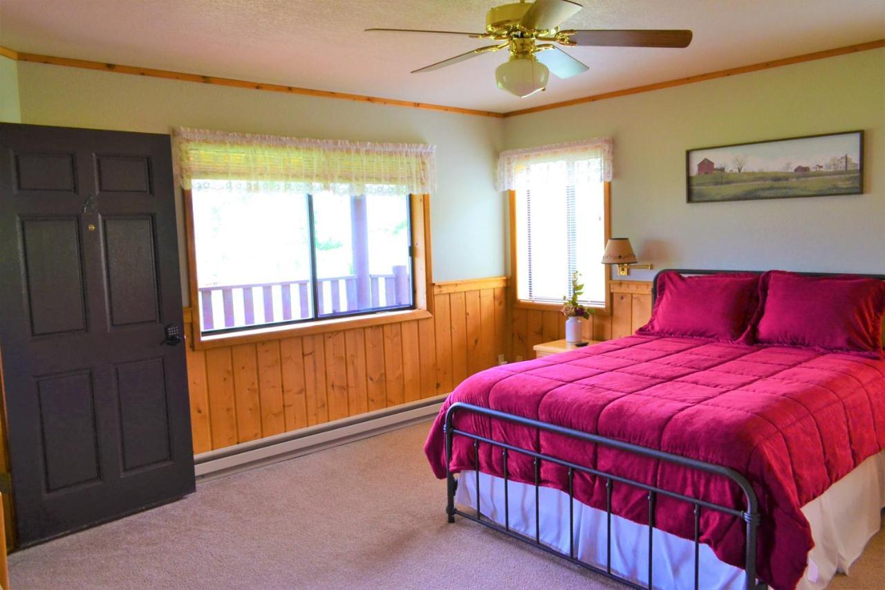 Twin Peaks Guest Ranch Villa Salmon Dış mekan fotoğraf