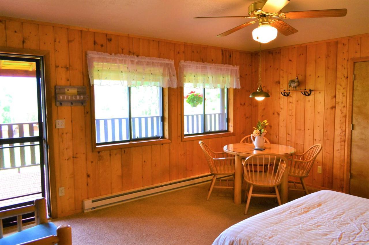 Twin Peaks Guest Ranch Villa Salmon Dış mekan fotoğraf