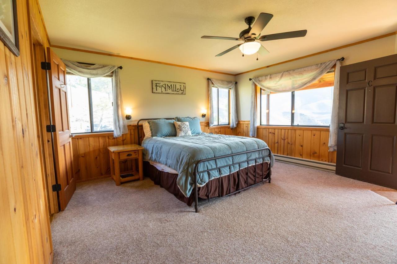 Twin Peaks Guest Ranch Villa Salmon Dış mekan fotoğraf