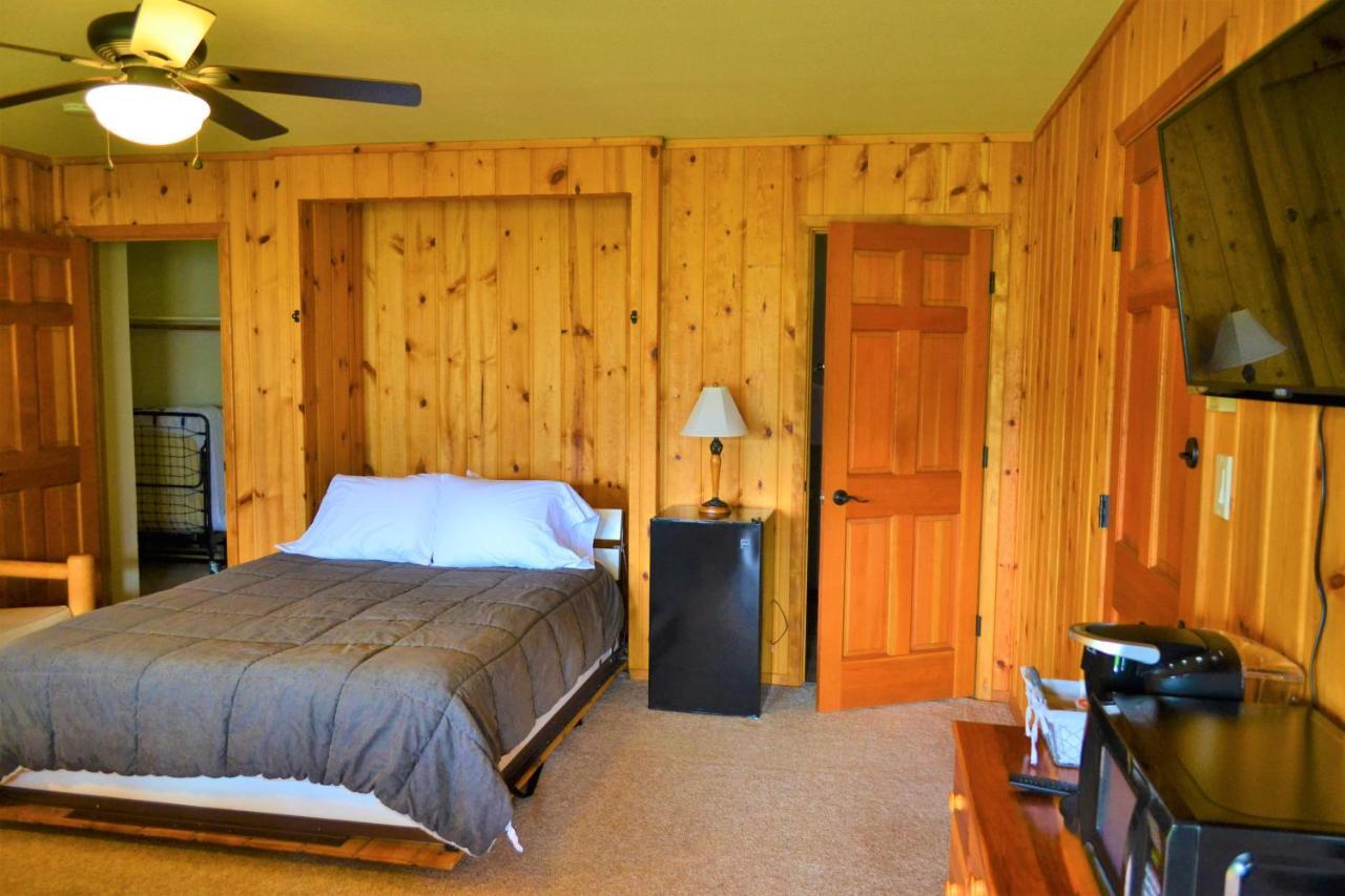 Twin Peaks Guest Ranch Villa Salmon Dış mekan fotoğraf