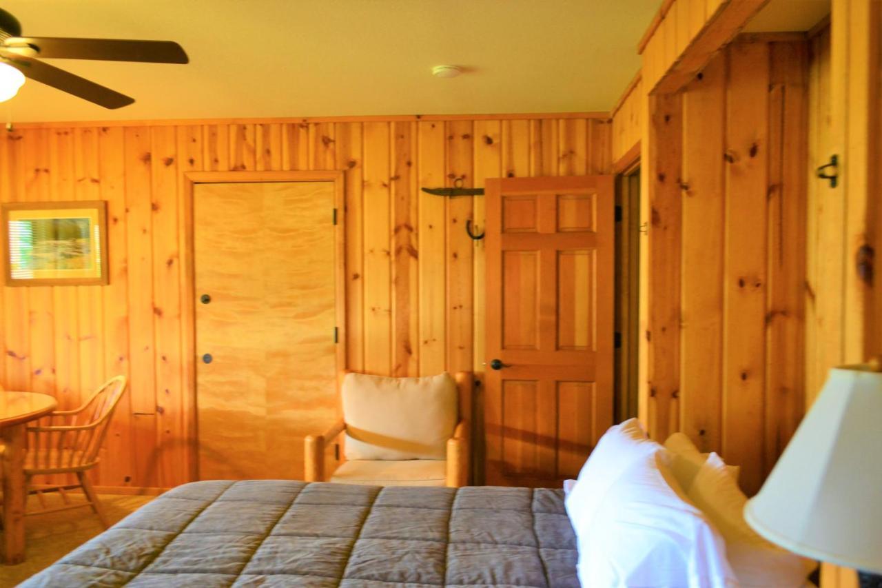 Twin Peaks Guest Ranch Villa Salmon Dış mekan fotoğraf